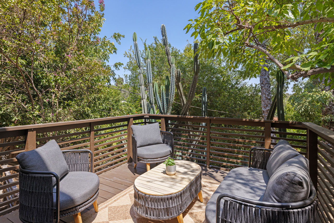 830 & 832 Robinson St Silver Lake Home for Sale Tracy Do Real Estate
