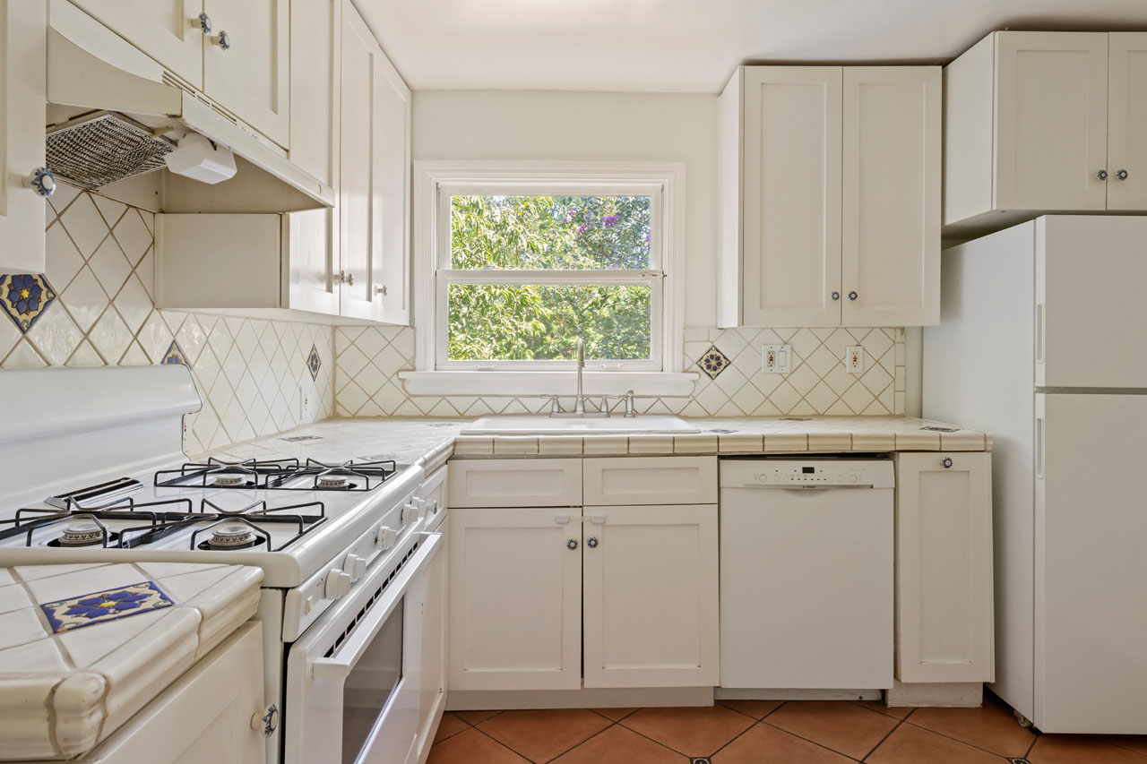 830 & 832 Robinson St Silver Lake Home for Sale Tracy Do Real Estate