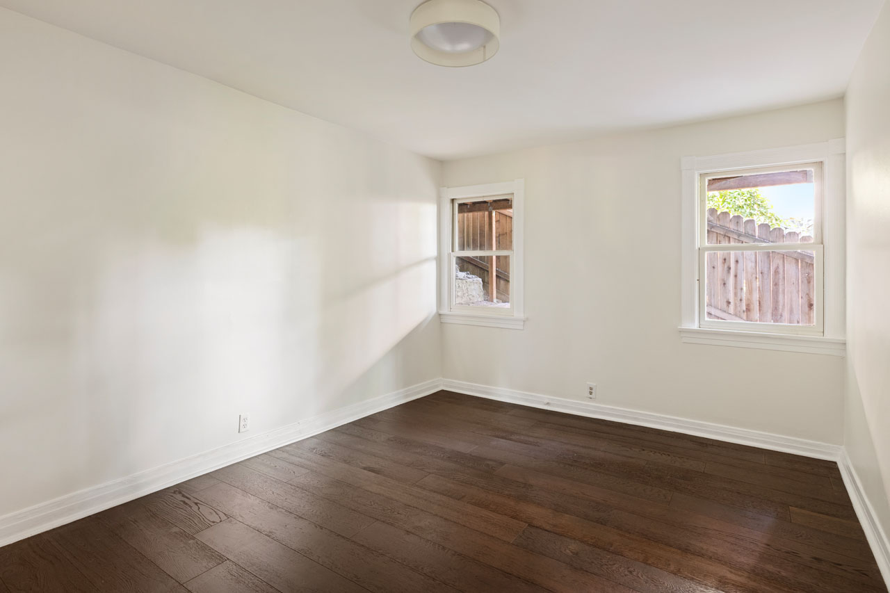 830 & 832 Robinson St Silver Lake Home for Sale Tracy Do Real Estate