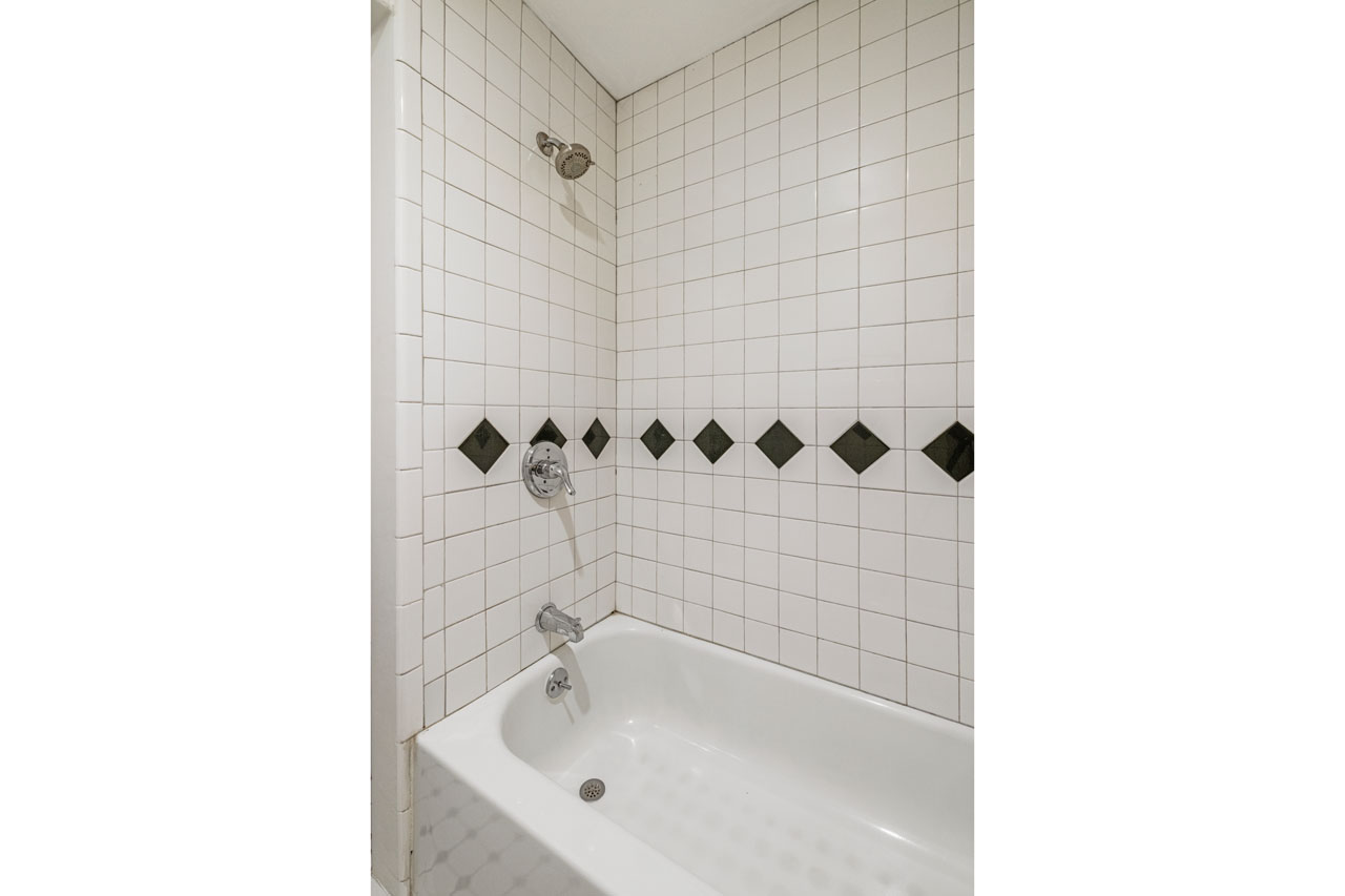 830 & 832 Robinson St Silver Lake Home for Sale Tracy Do Real Estate