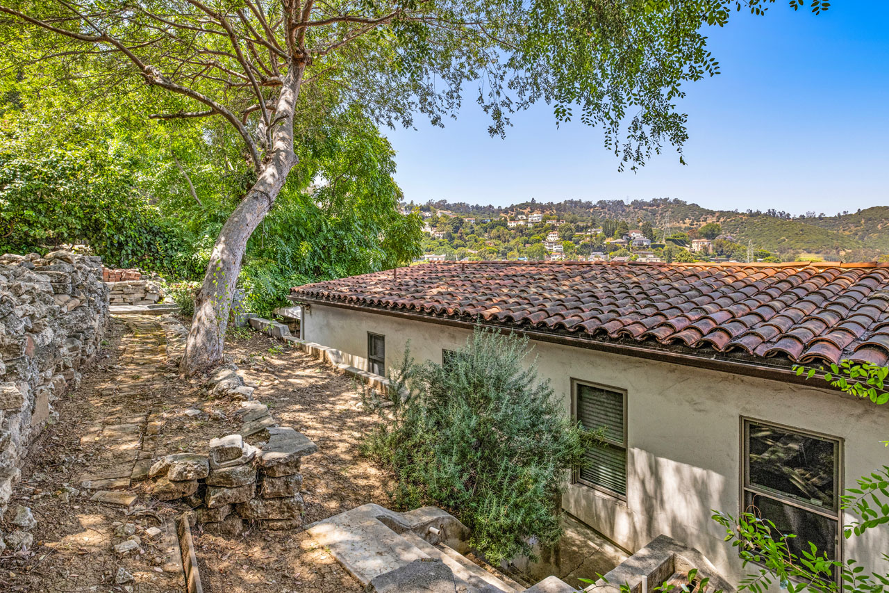 3700 & 3702 Arbolada Rd Los Feliz Spanish Duplex for Sale Tracy Do Real Estate
