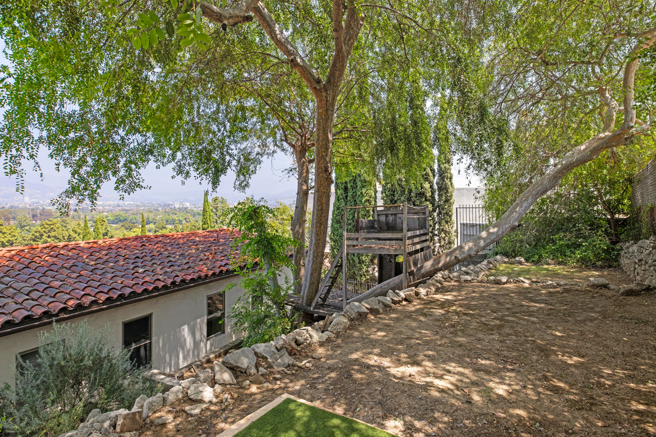 3700 & 3702 Arbolada Rd Los Feliz Spanish Duplex for Sale Tracy Do Real Estate