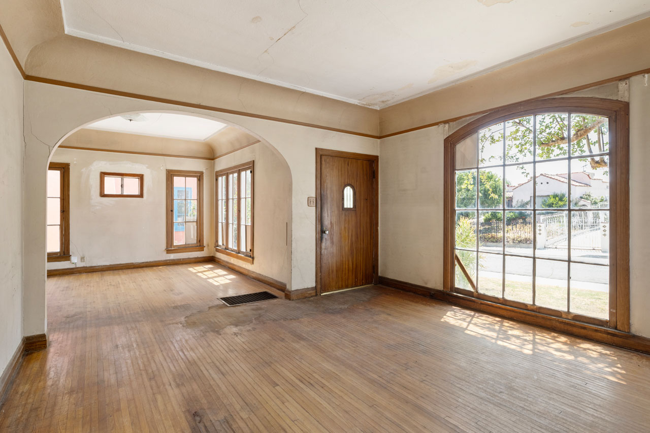 1418 N Ave 55 Highland Park Spanish style fixer for sale Tracy Do Real Estate