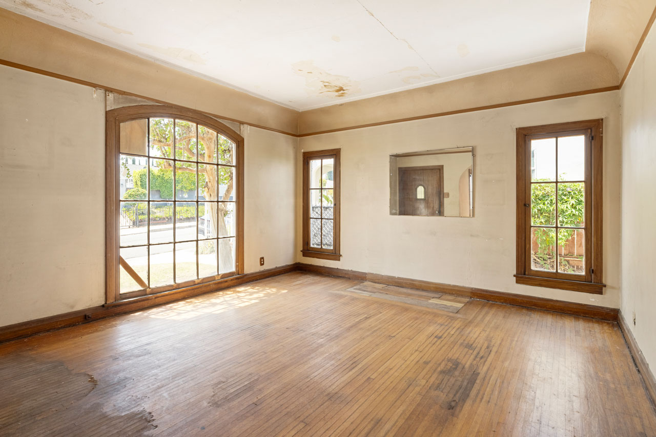 1418 N Ave 55 Highland Park Spanish style fixer for sale Tracy Do Real Estate