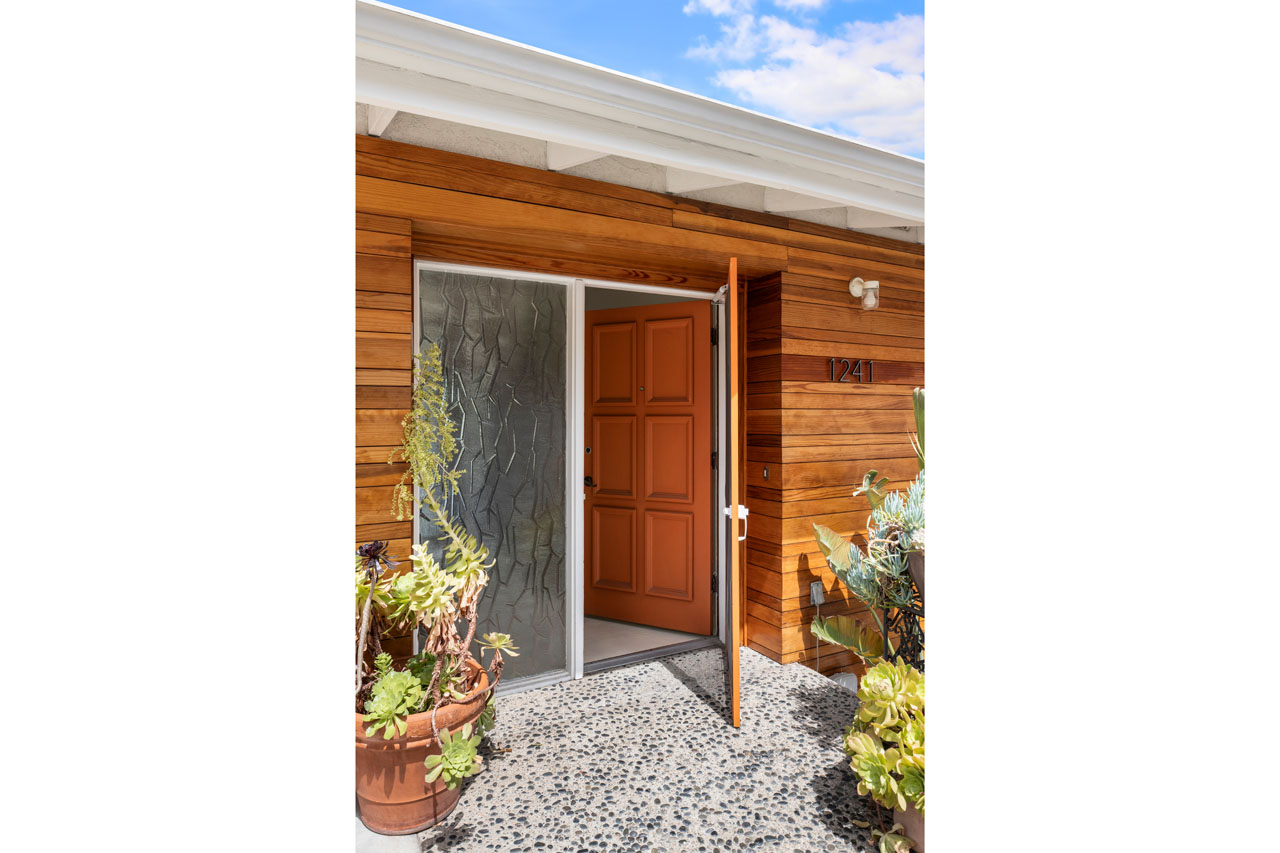 1241 Corona Dr Glendale Mid-Century Home for Sale Tracy Do Real Estate