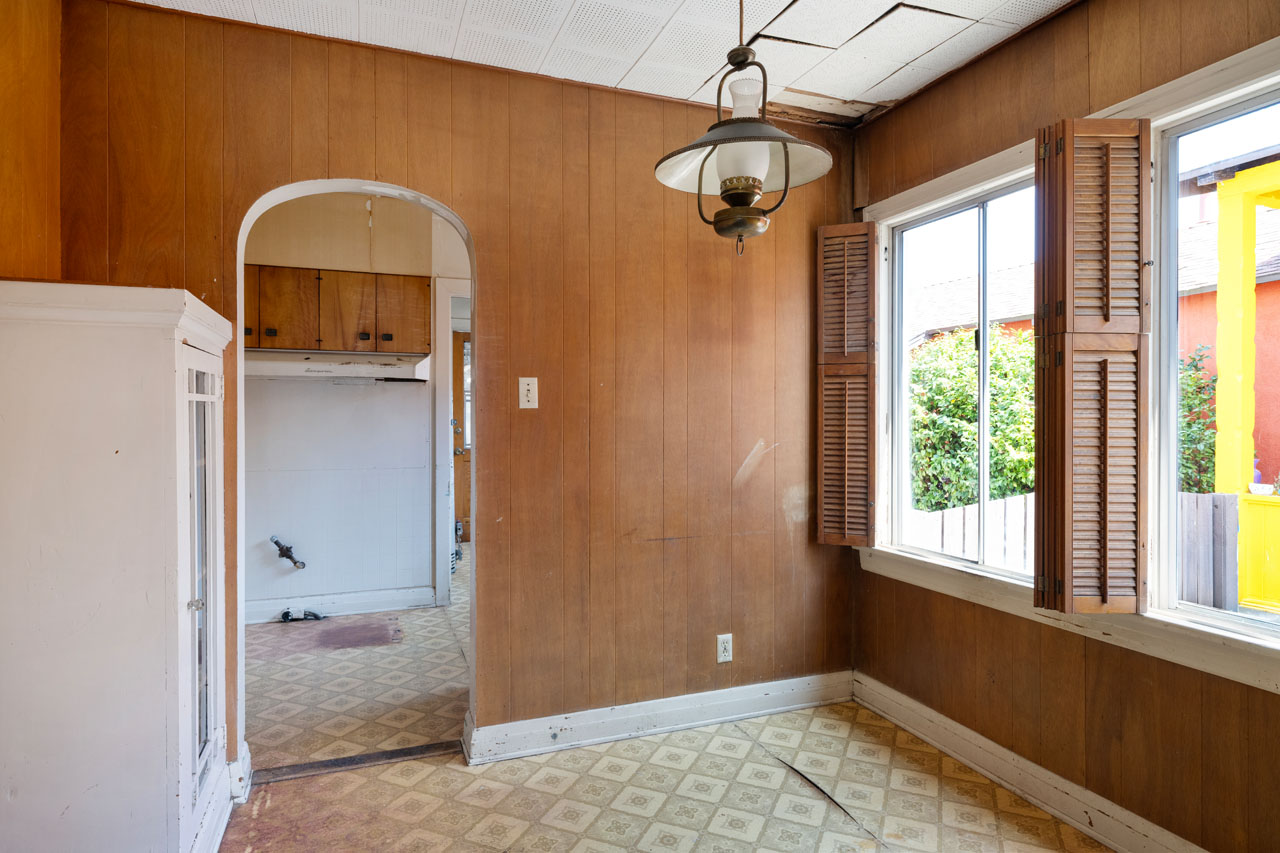 1418 N Ave 55 Highland Park Spanish style fixer for sale Tracy Do Real Estate