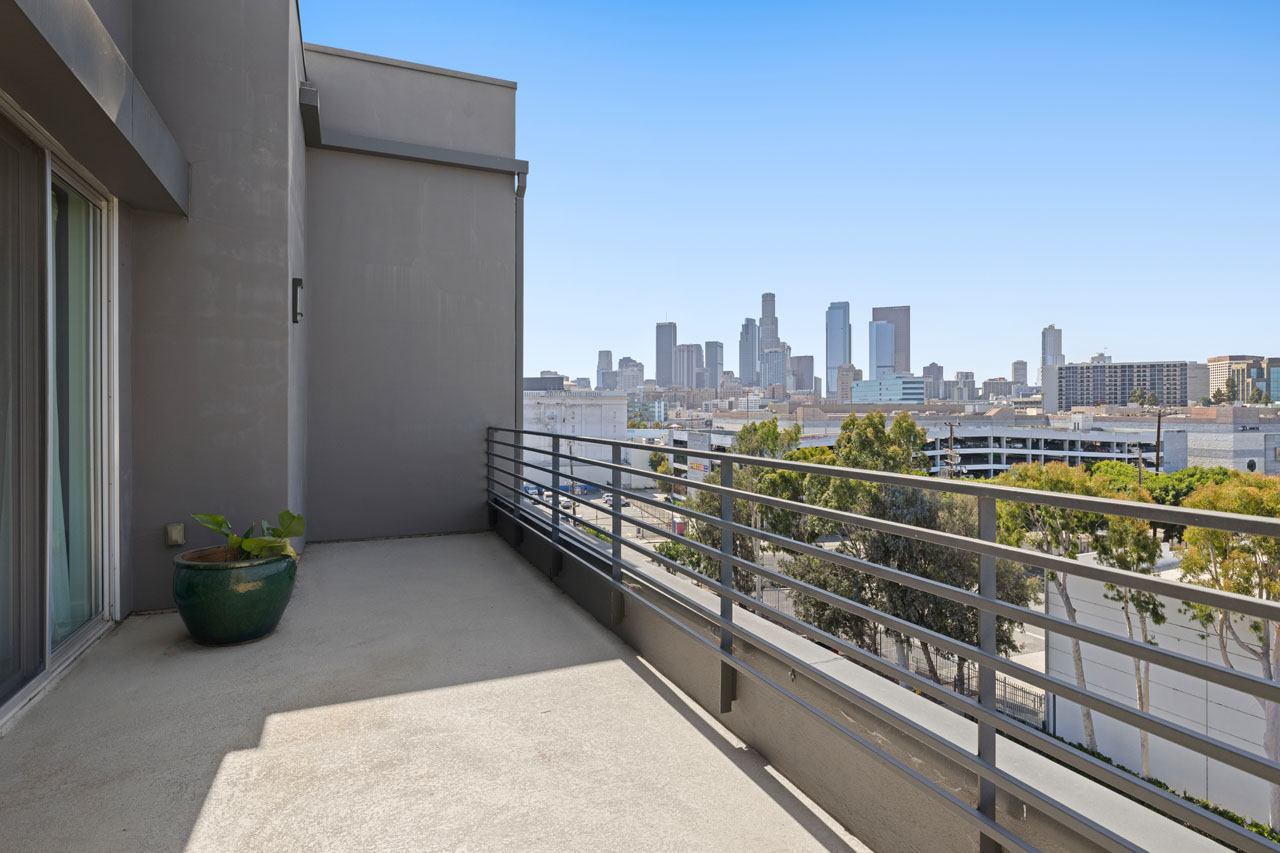 825 E 4th St #503 Arts District DTLA Loft for sale Tracy Do Real Estate