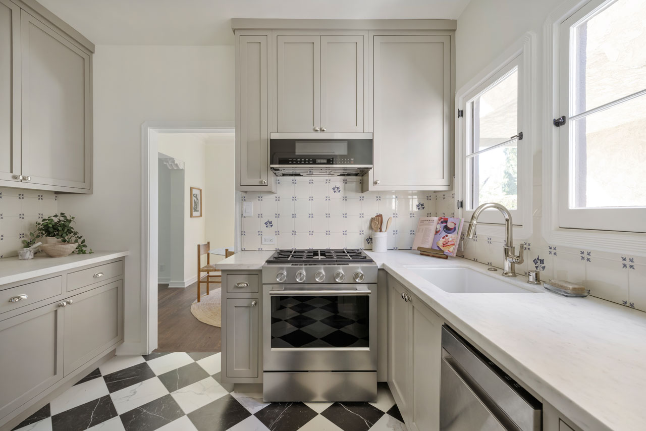 1106 S Cochran Ave Mid City Los Angeles TIC home for Sale Tracy Do Real Estate