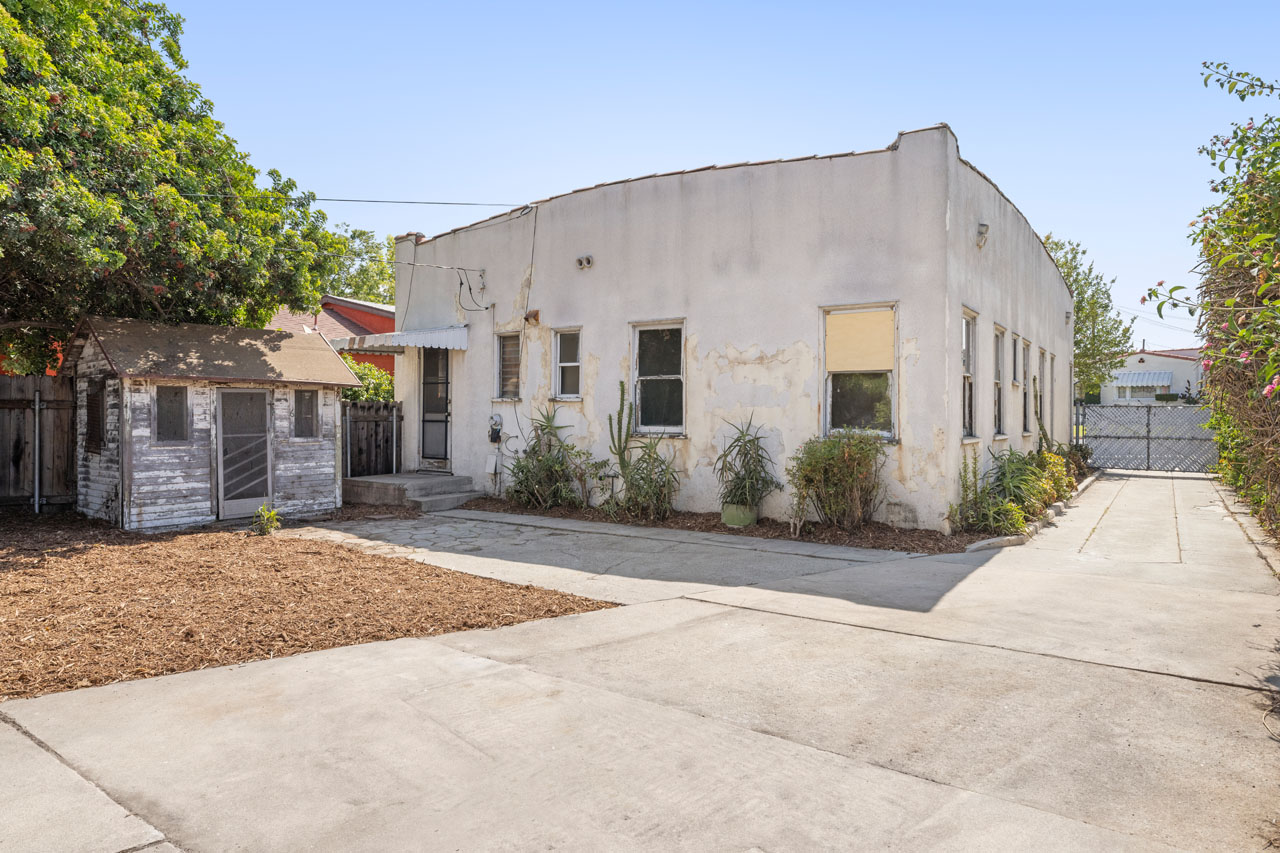 1418 N Ave 55 Highland Park Spanish style fixer for sale Tracy Do Real Estate