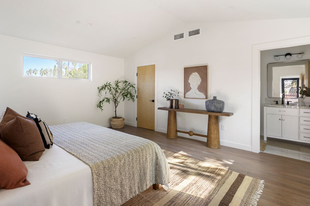 2414 Reservoir St Silver Lake Home for Sale Tracy Do Real Estate