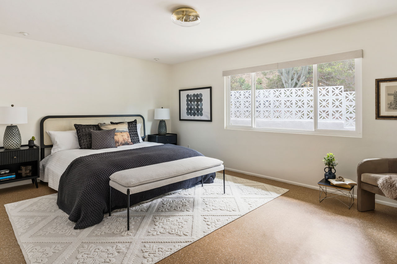 1241 Corona Dr Glendale Mid-Century Home for Sale Tracy Do Real Estate