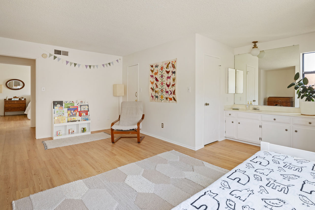 1910 Rodney Dr Los Feliz Condo for sale Tracy Do Real Estate