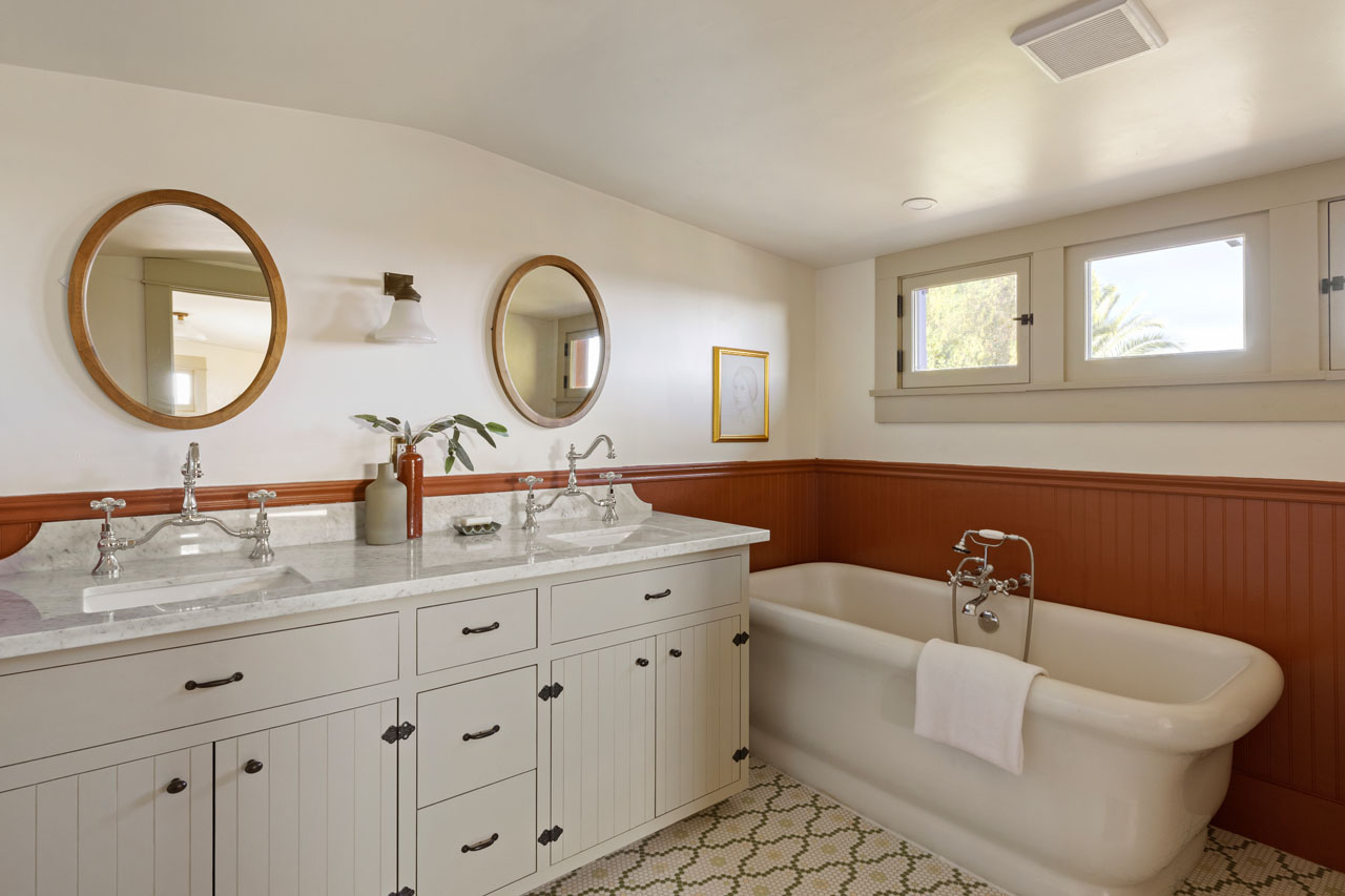 3017 Minnesota St Lincoln Heights Craftsman style home for sale Tracy Do Real Estate