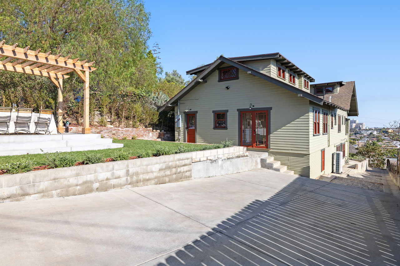 3017 Minnesota St Lincoln Heights Craftsman style home for sale Tracy Do Real Estate