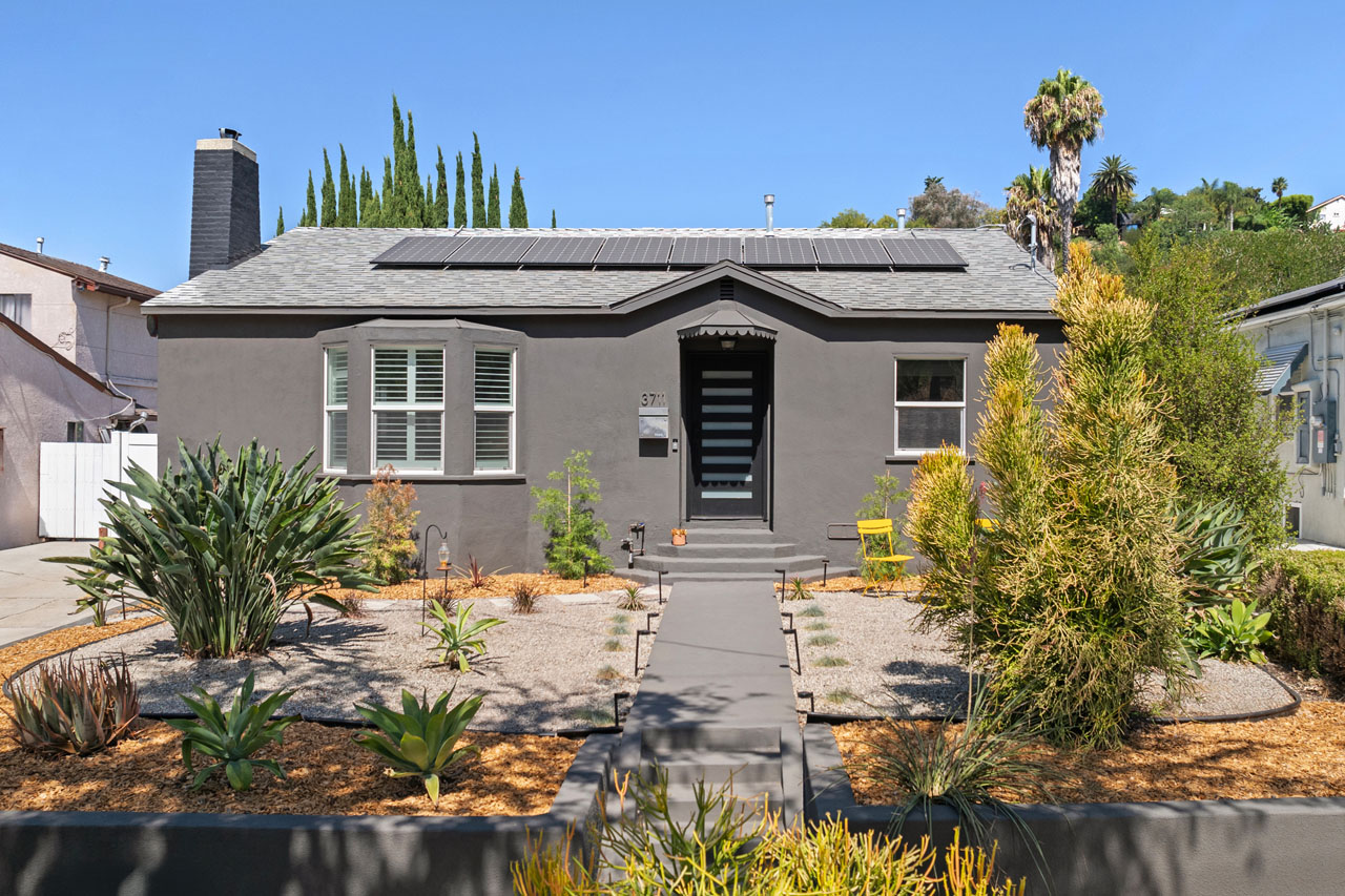 3711 Collis Ave El Sereno Home with a pool for Sale Tracy Do Real Estate