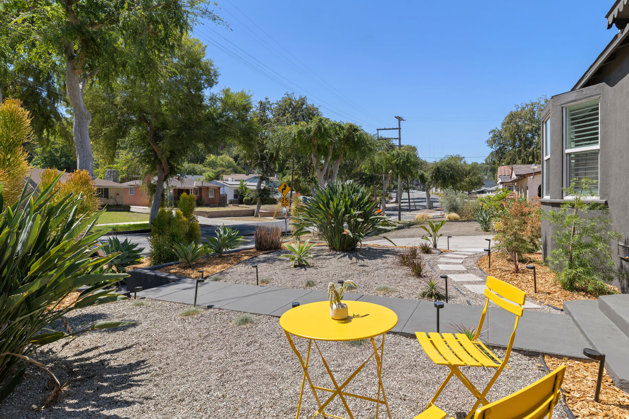 3711 Collis Ave El Sereno Home with a pool for Sale Tracy Do Real Estate