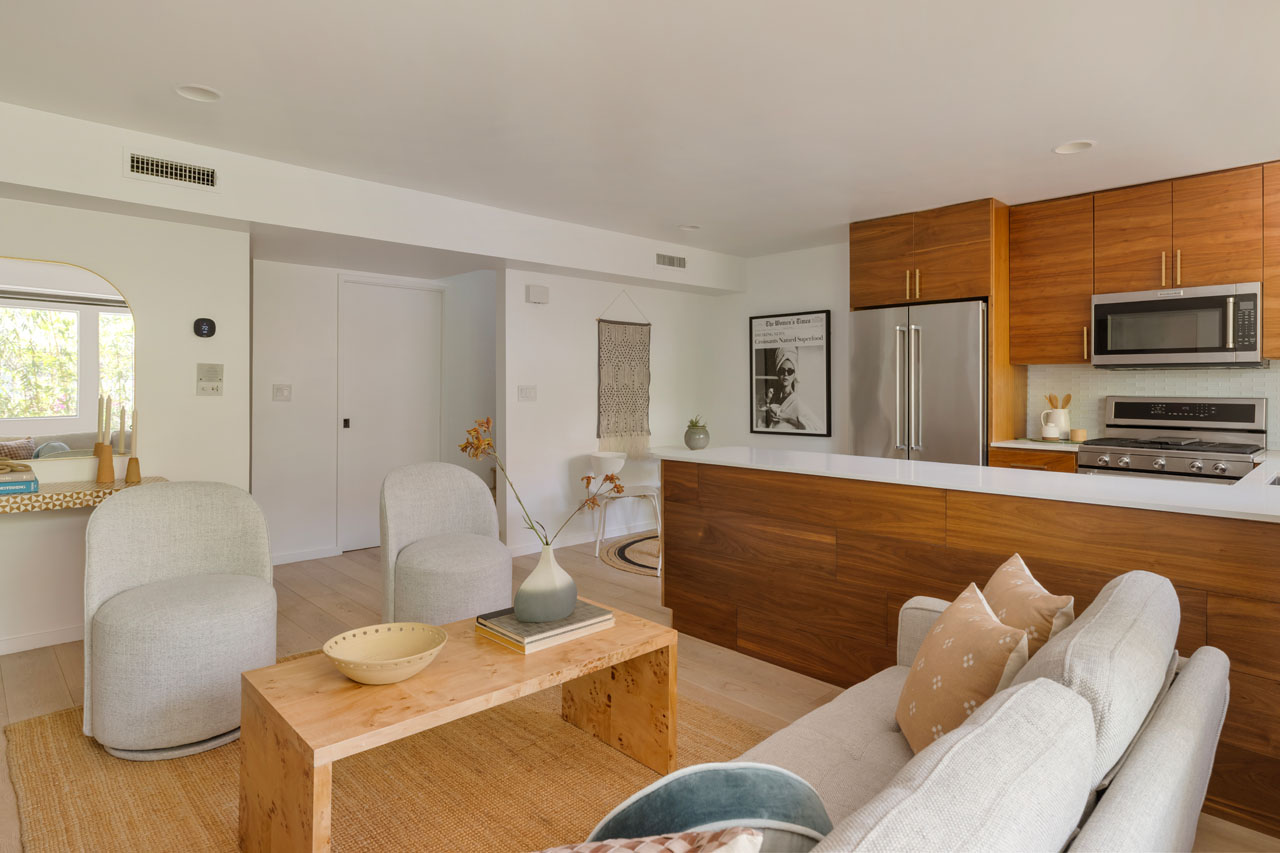 2147 N Beachwood Dr #5 Beachwood Canyon Hollywood Hills Condo for Sale Tracy Do Real Estate
