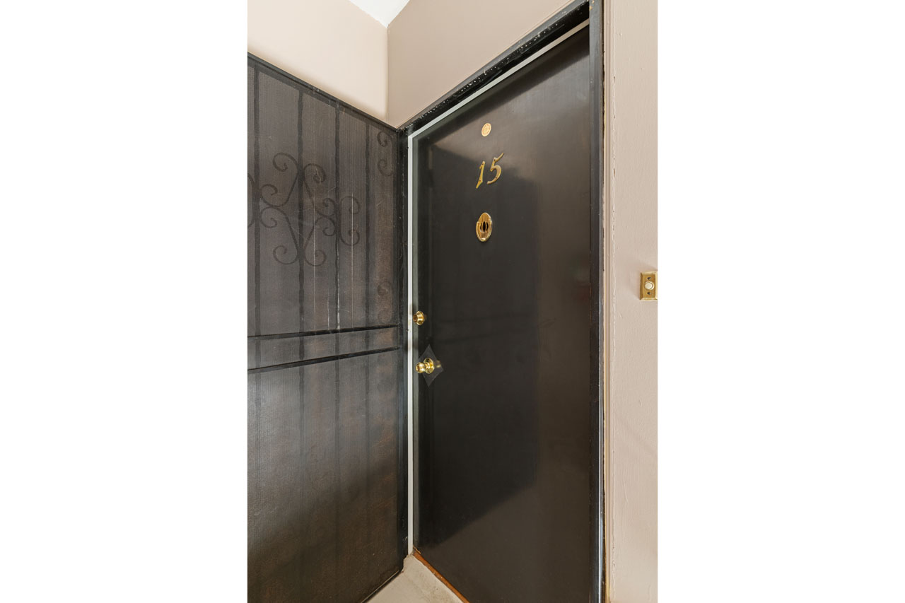 1600 N Hobart Blvd #15 90027 Los Feliz mid-century condo for sale Tracy Do Real Estate