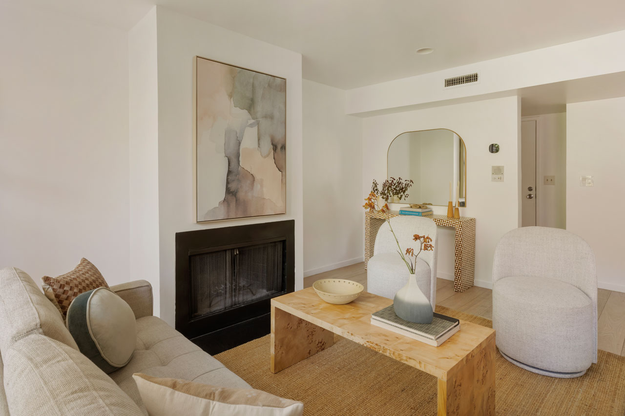 2147 N Beachwood Dr #5 Beachwood Canyon Hollywood Hills Condo for Sale Tracy Do Real Estate