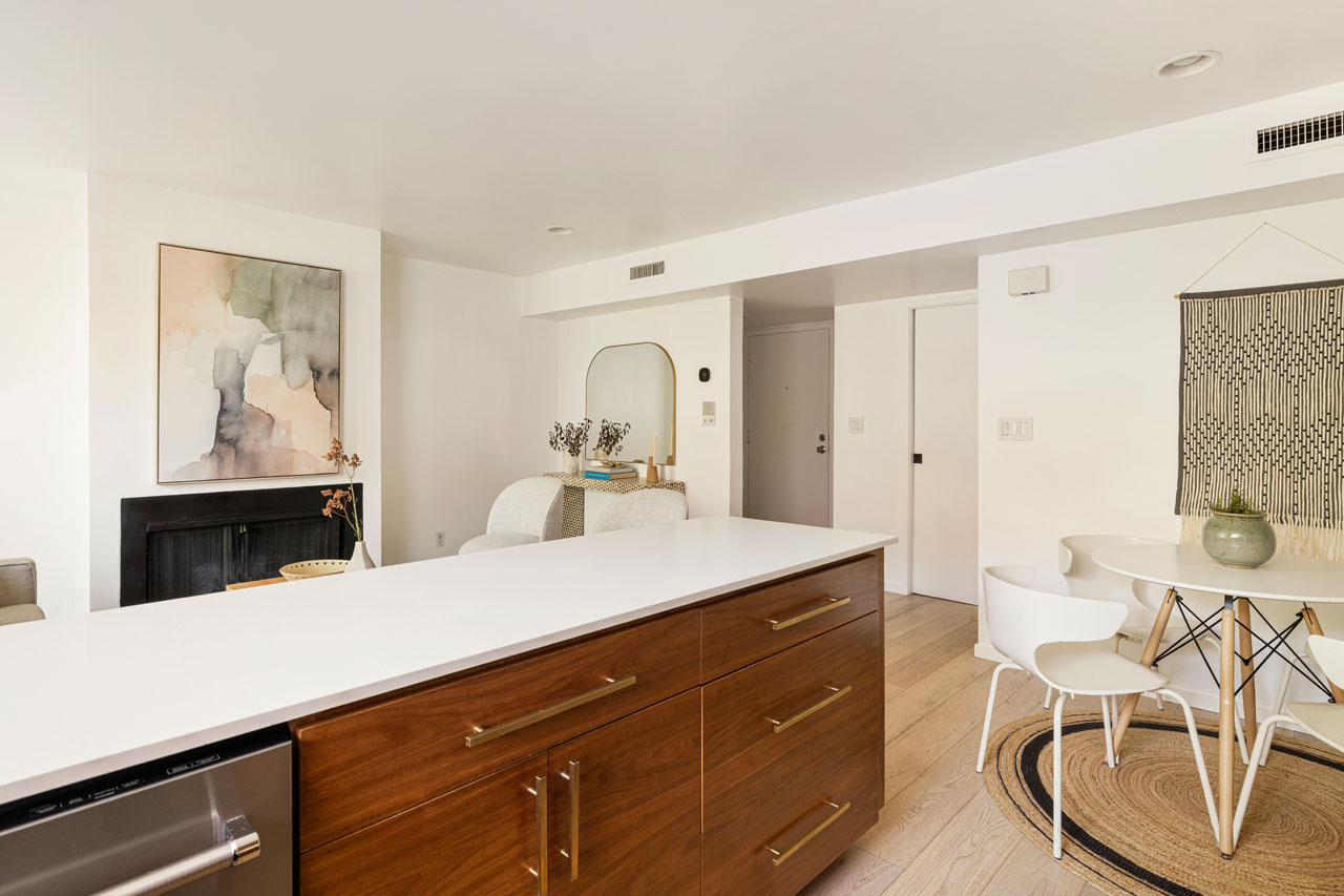 2147 N Beachwood Dr #5 Beachwood Canyon Hollywood Hills Condo for Sale Tracy Do Real Estate