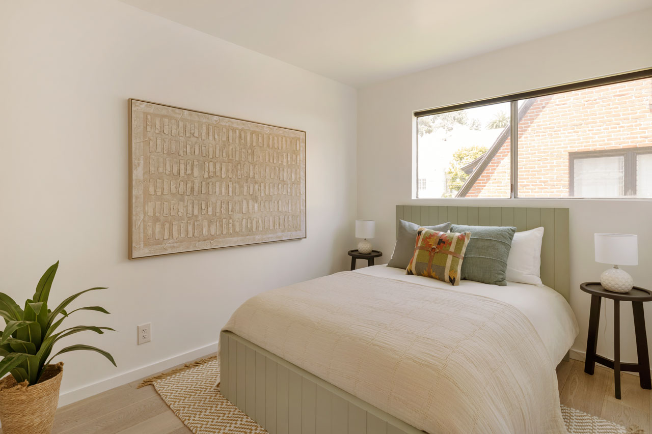 2147 N Beachwood Dr #5 Beachwood Canyon Hollywood Hills Condo for Sale Tracy Do Real Estate