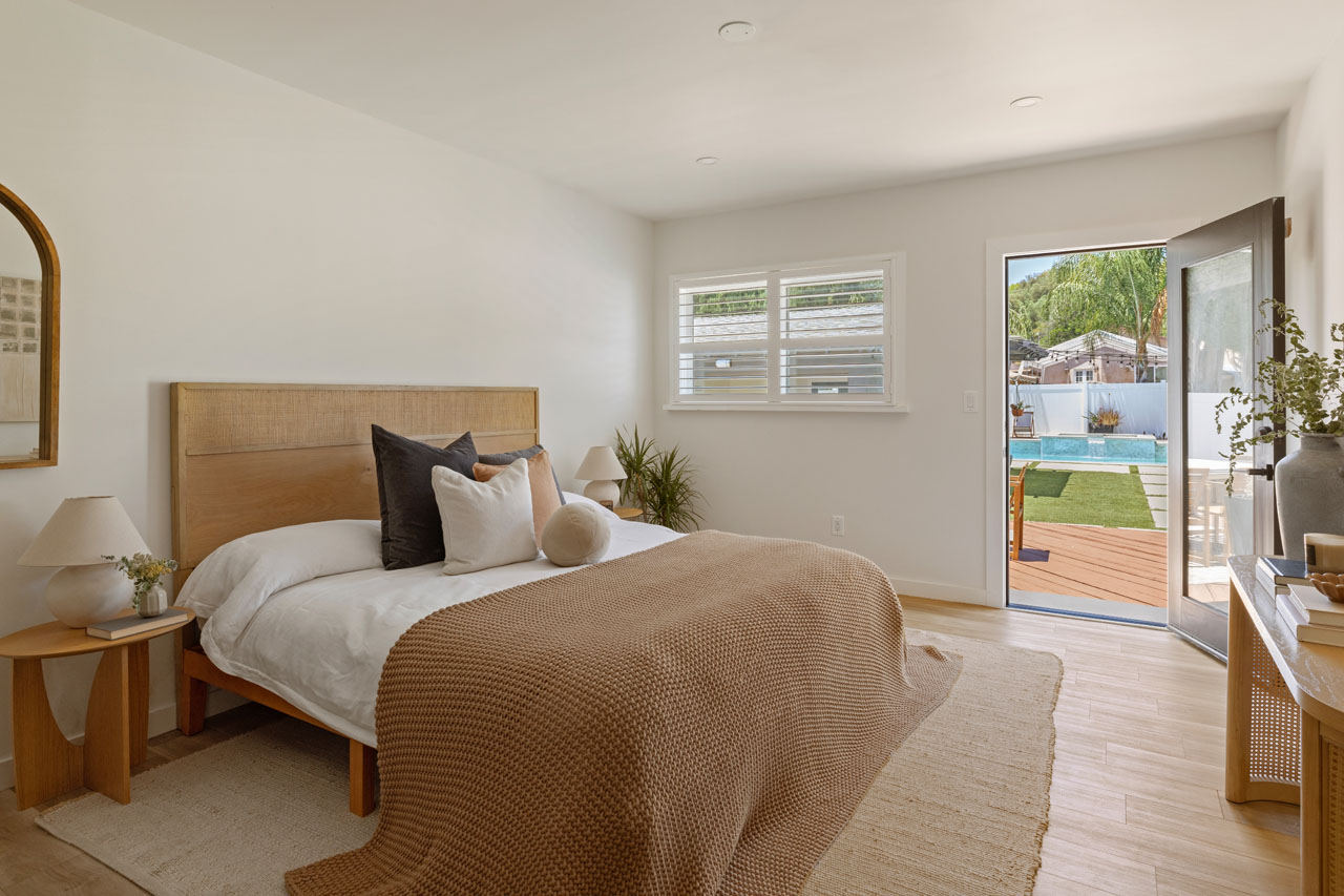 3711 Collis Ave El Sereno Home with a pool for Sale Tracy Do Real Estate