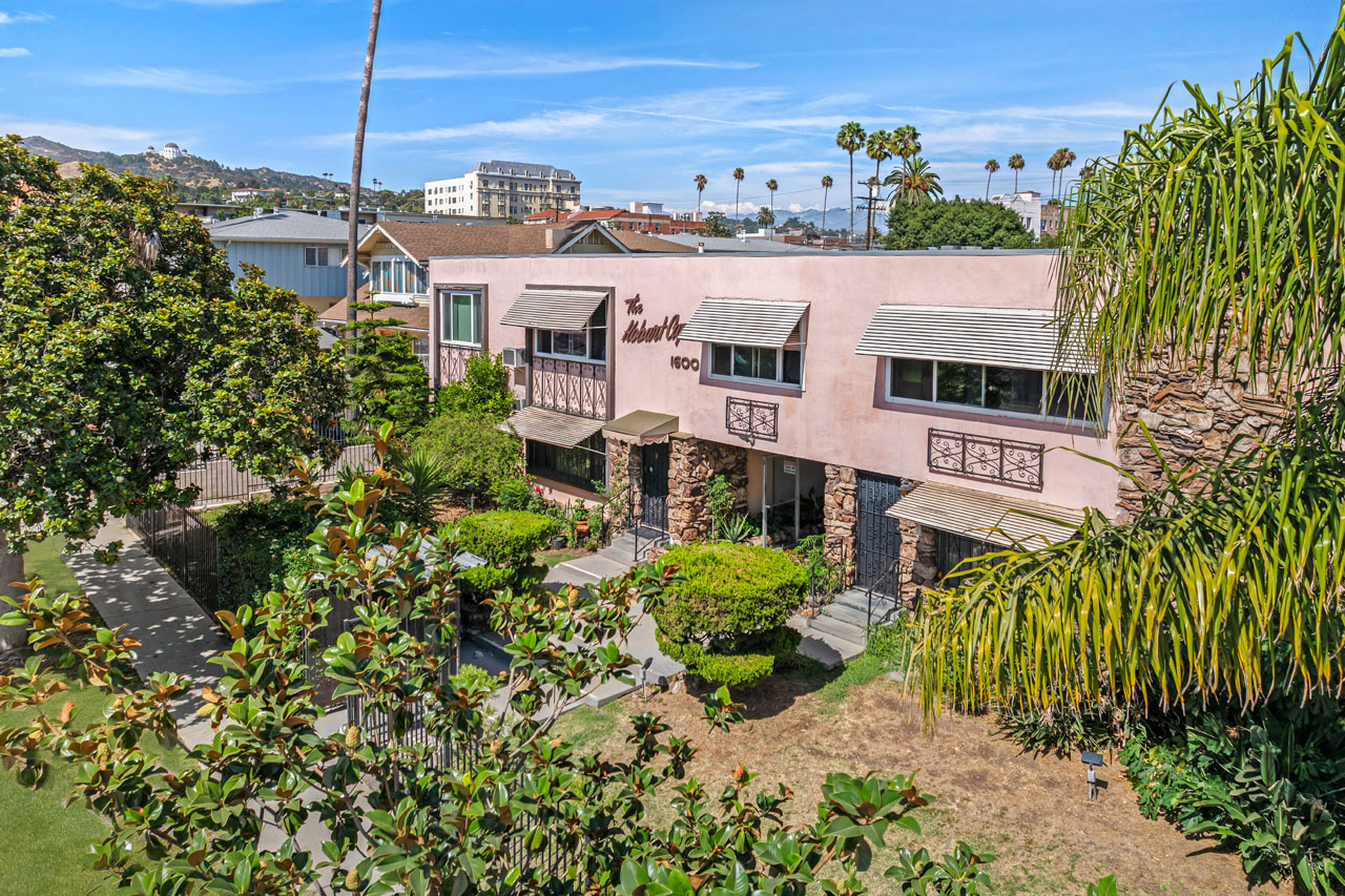 1600 N Hobart Blvd #15 90027 Los Feliz mid-century condo for sale Tracy Do Real Estate