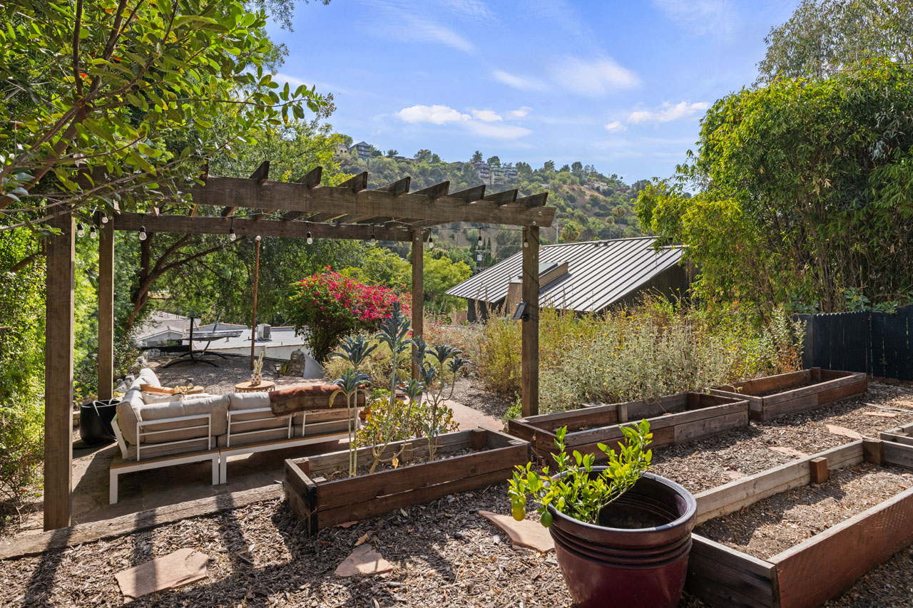 225 N Ave 49 Highland Park Spanish Style home for Sale Tracy Do Real Estate