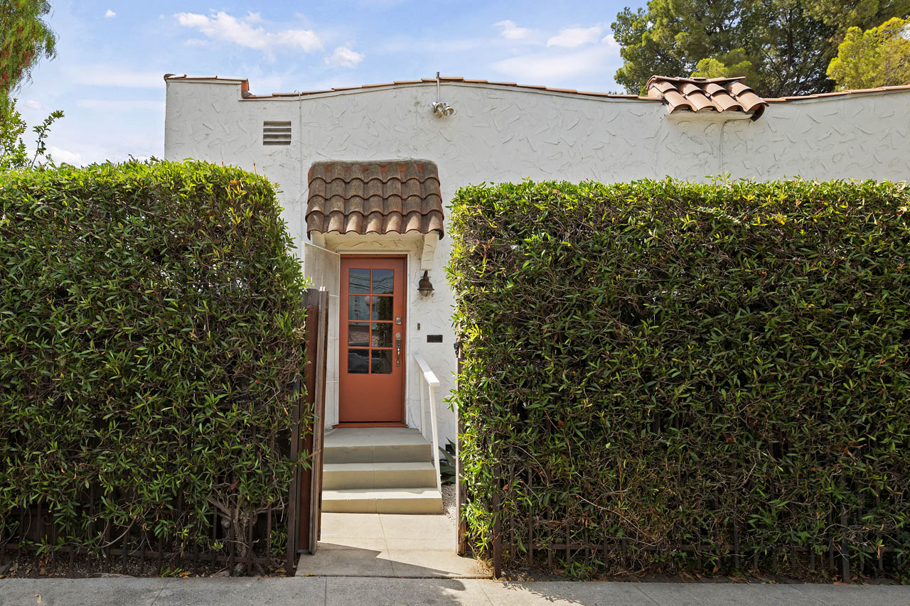 9202 National Blvd West LA Casita Condo near Culver City for Sale Tracy Do Real Estate