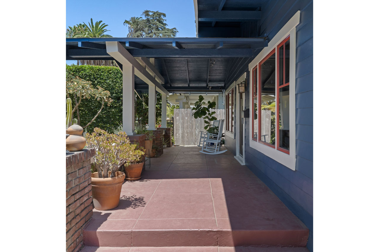 124 S Hobart Blvd Mid-Wilshire Los Angeles Bungalow style home + adu for lease Tracy Do Real Estate