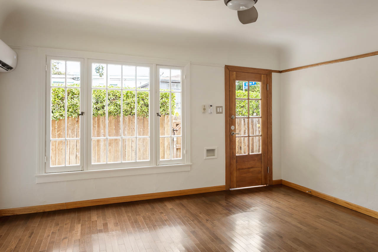 9202 National Blvd West LA Casita Condo near Culver City for Sale Tracy Do Real Estate