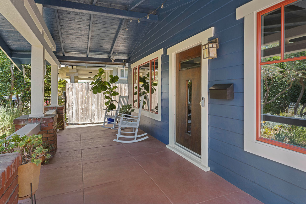 124 S Hobart Blvd Mid-Wilshire Los Angeles Bungalow style home + adu for lease Tracy Do Real Estate