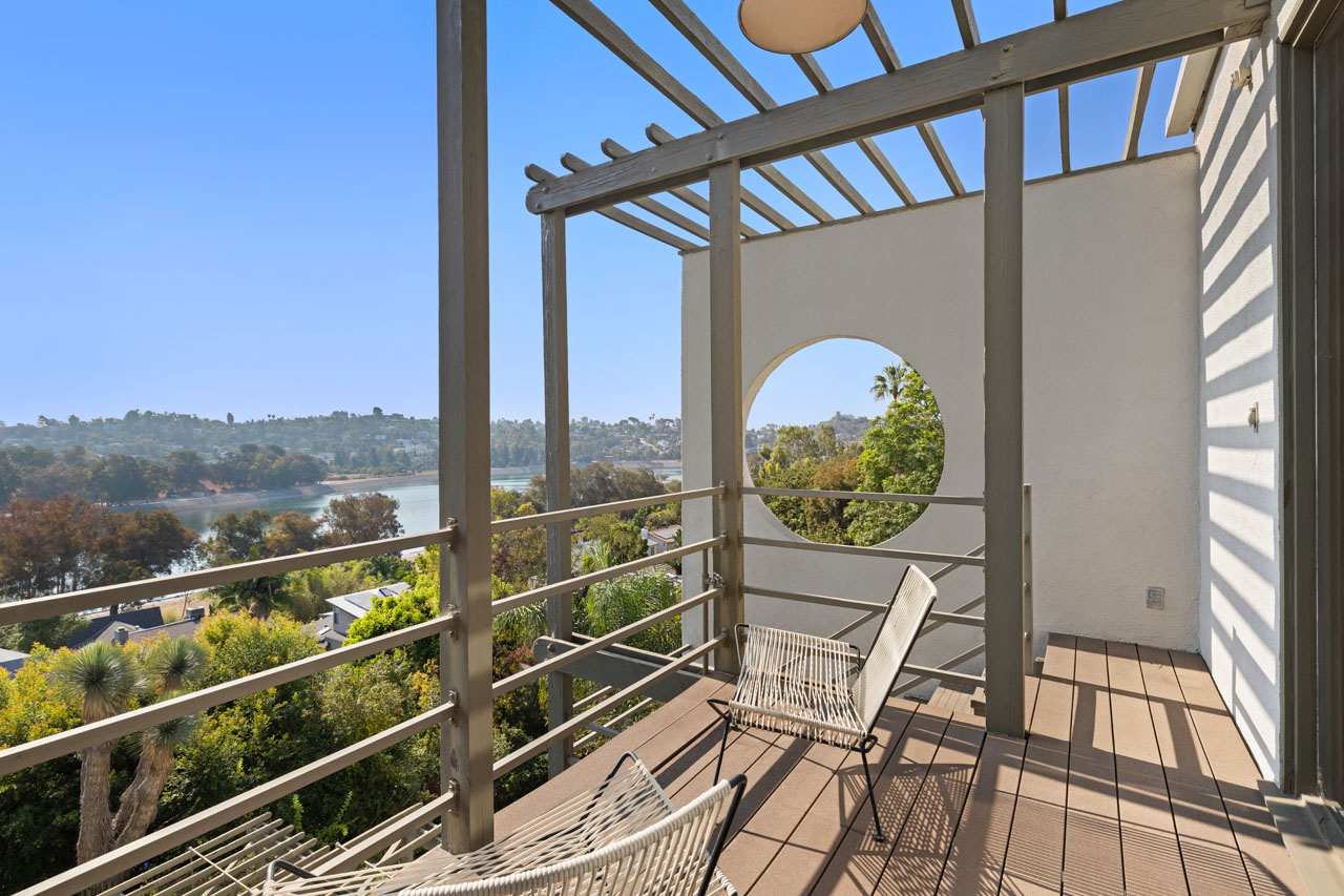 2276 Moreno Dr Silver Lake home for Sale Tracy Do Real Estate
