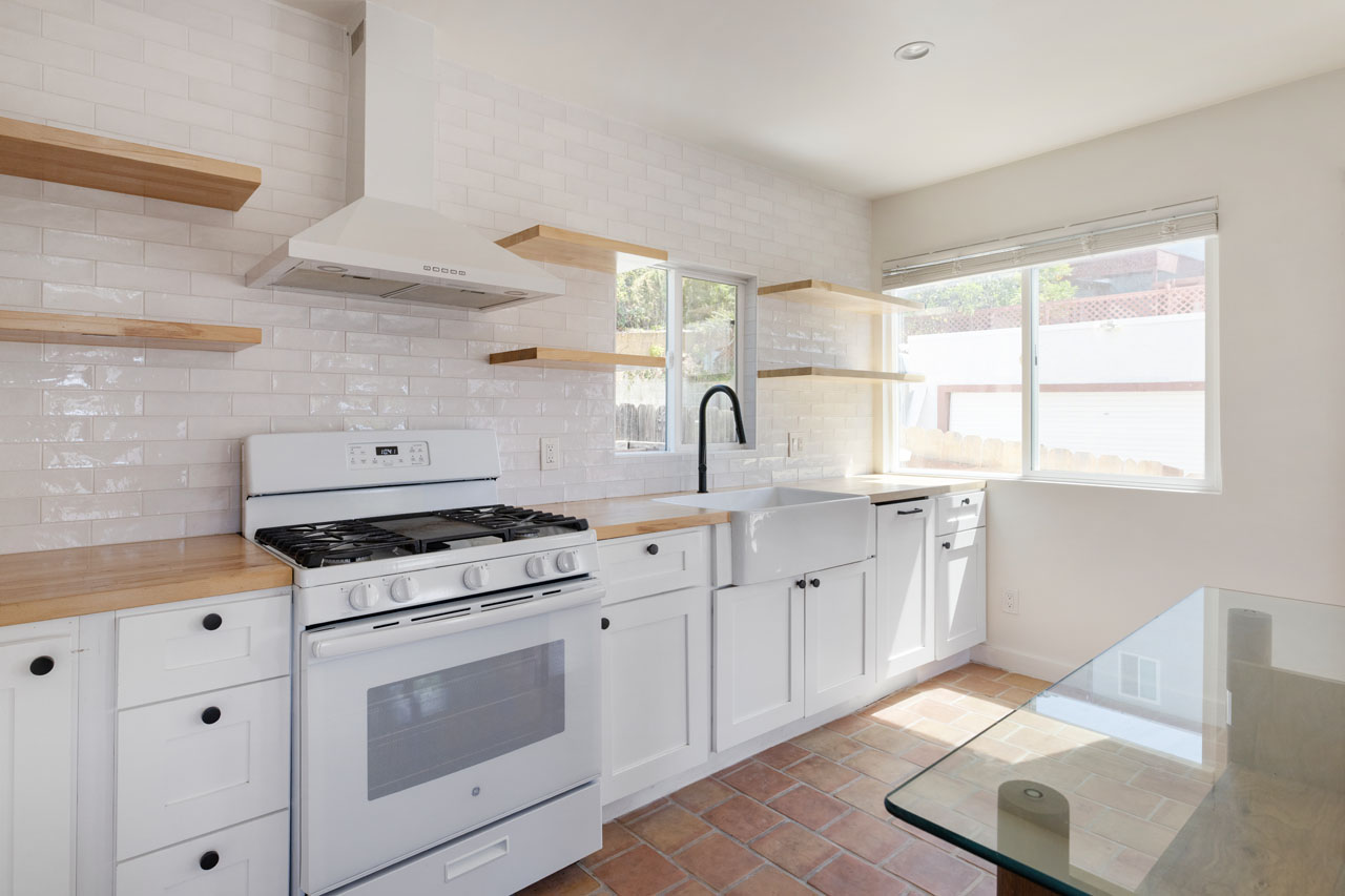 1310 1/2 Lucile Ave Silver Lake Apartment with Flex Space for Rent Tracy Do Real Estate