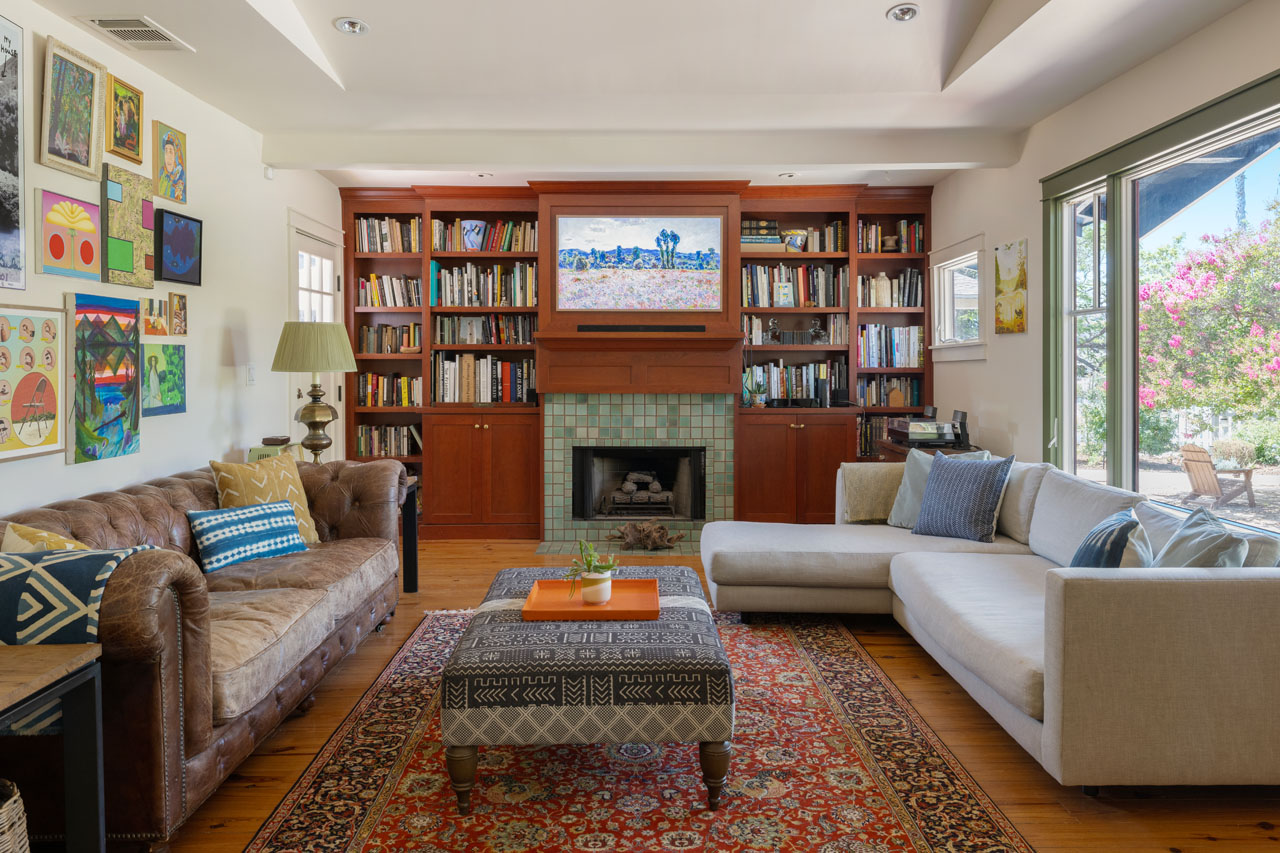 124 S Hobart Blvd Mid-Wilshire Los Angeles Bungalow style home + adu for lease Tracy Do Real Estate