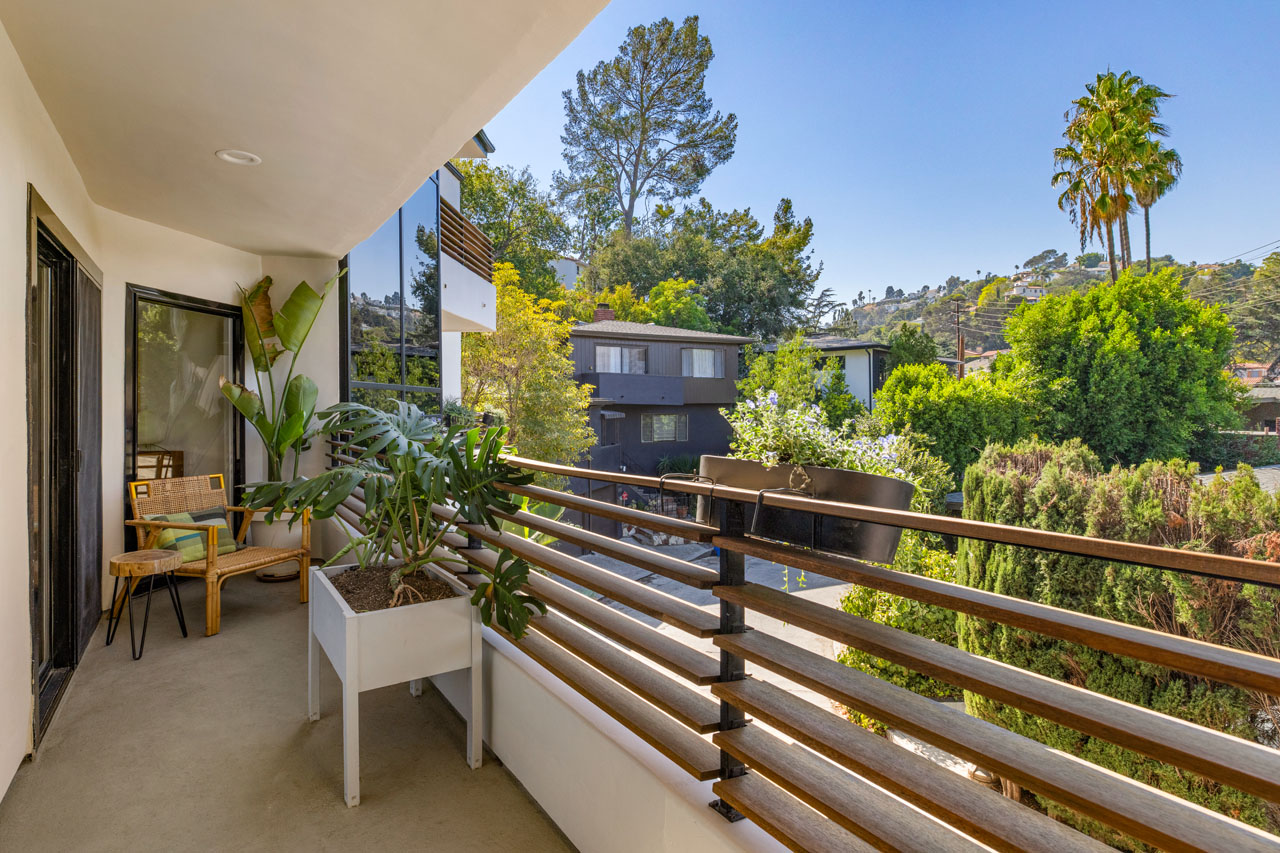3750 Arbolada Rd Los Feliz home for sale Tracy Do Real Estate