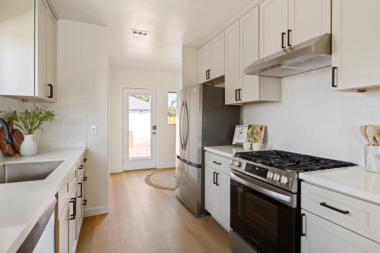 3604 S Muirfield Rd Crenshaw Manor Home for Sale Tracy Do Real Estate