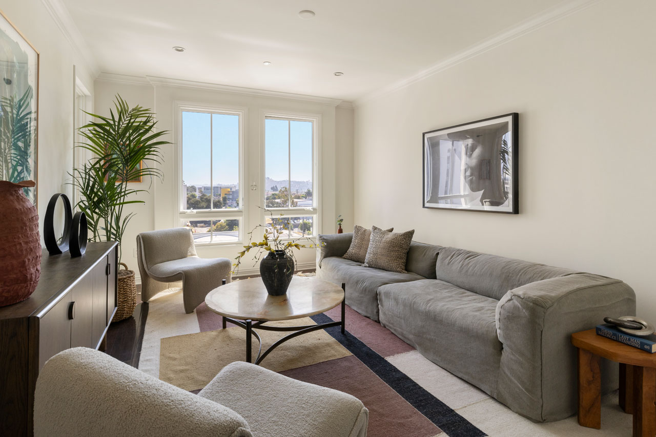 558 Caruso Ave Glendale Americana Condo for Sale Tracy Do Real Estate