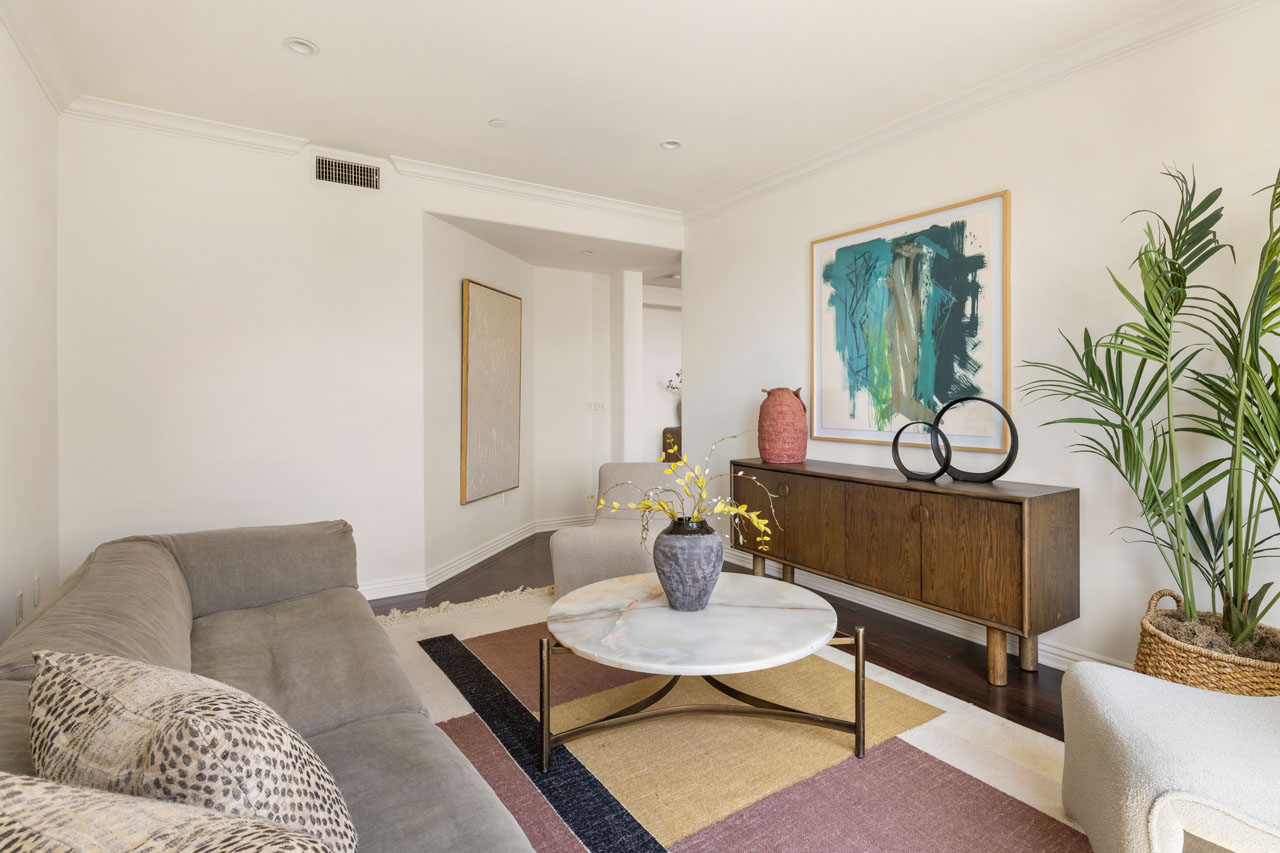 558 Caruso Ave Glendale Americana Condo for Sale Tracy Do Real Estate