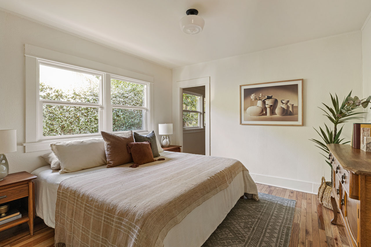 1149 Manzanita St Silver Lake craftsman bungalow home for sale Tracy Do Real Estate