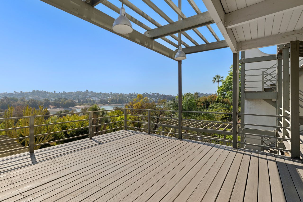 2276 Moreno Dr Silver Lake home for Sale Tracy Do Real Estate