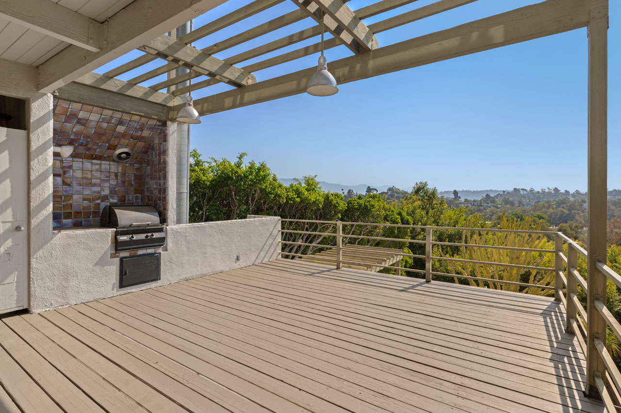2276 Moreno Dr Silver Lake home for Sale Tracy Do Real Estate