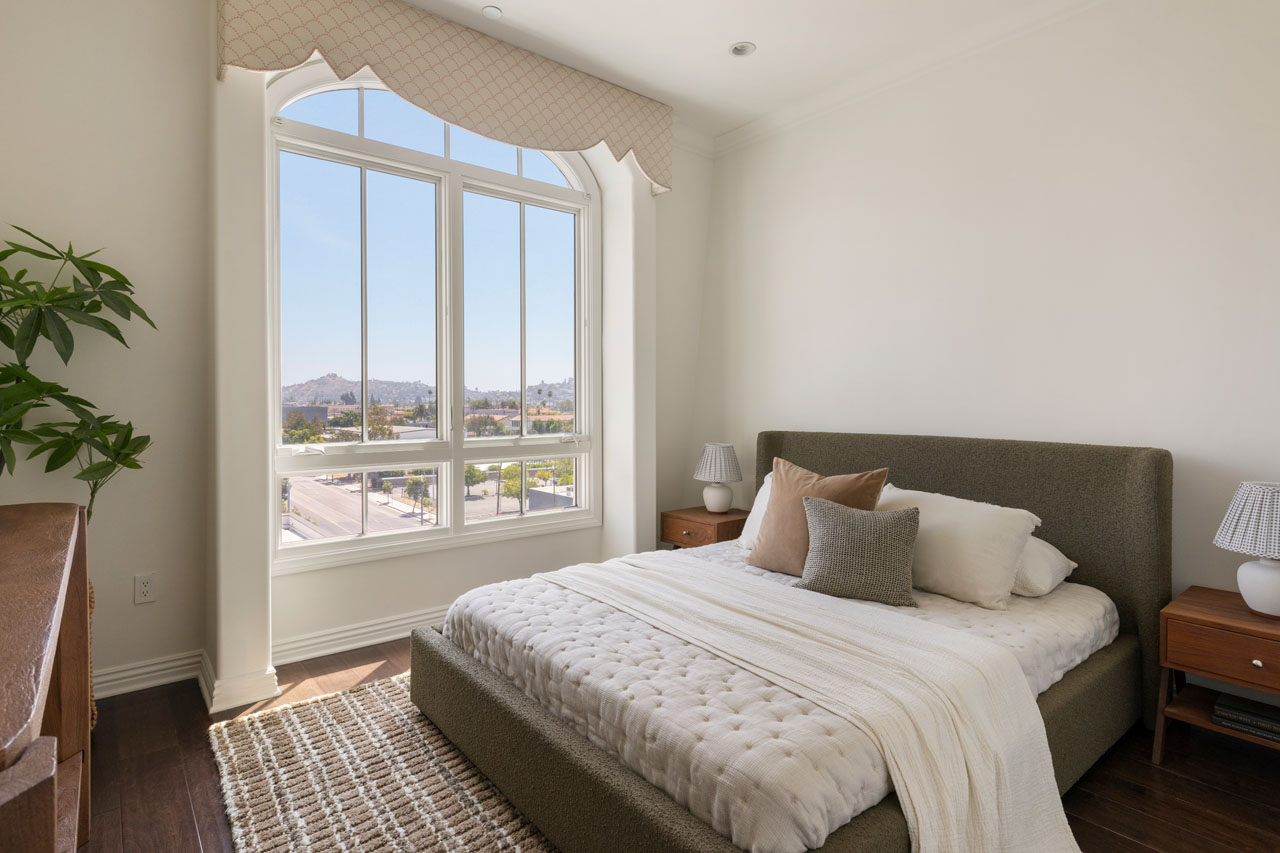 558 Caruso Ave Glendale Americana Condo for Sale Tracy Do Real Estate
