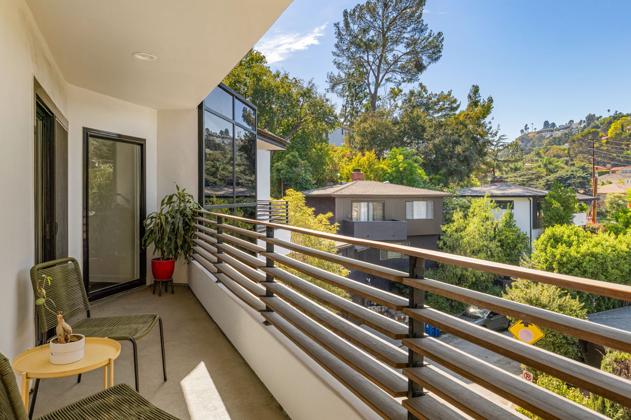 3750 Arbolada Rd Los Feliz home for sale Tracy Do Real Estate