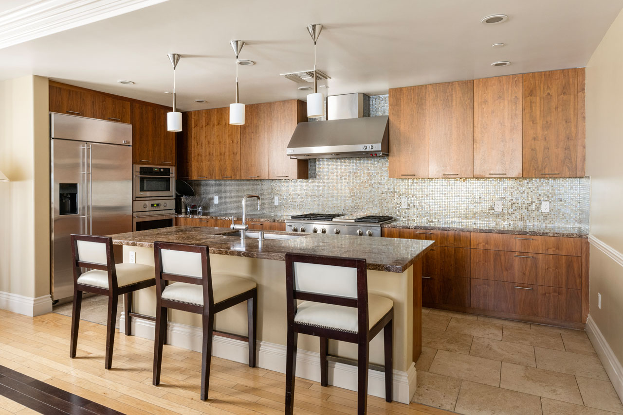 558 Caruso Ave Glendale Americana Condo for Sale Tracy Do Real Estate