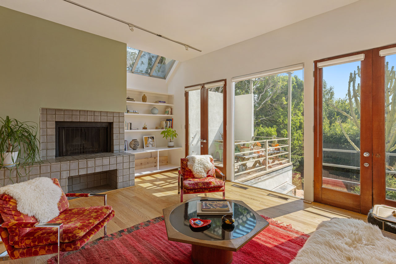 2276 Moreno Dr Silver Lake home for Sale Tracy Do Real Estate