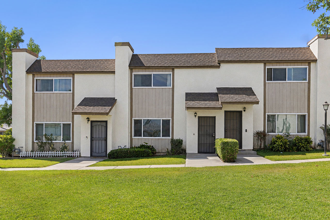 13484 Meyer Rd #16 Whittier Townhome Condo for Sale Tracy Do Real Estate