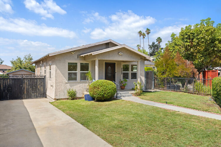 3311 Carlyle St 90065 image of a traditional one-story home in glassell park los angeles for sale, painted grey with a grass front yard