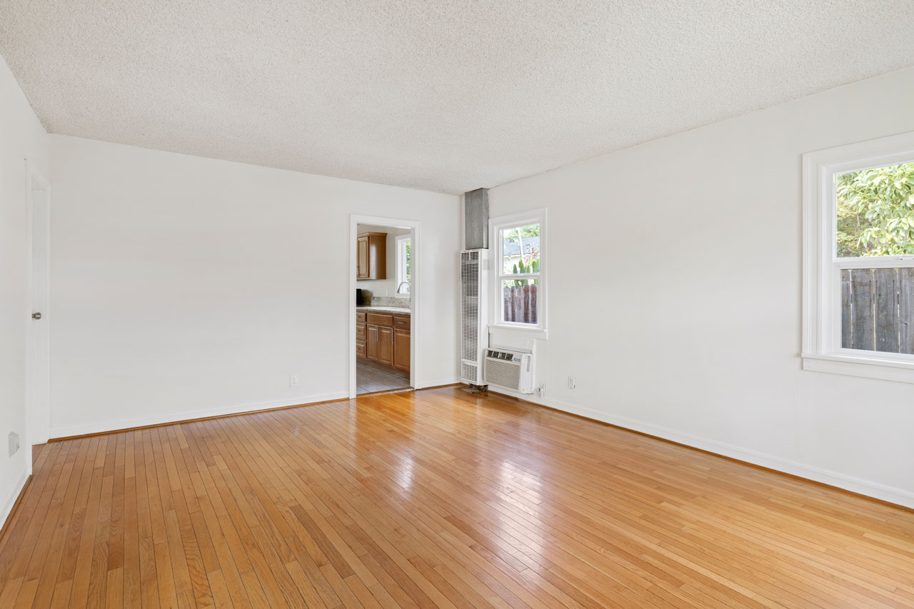 3311 Carlyle St Glassell Park Home for Sale Tracy Do Real Estate