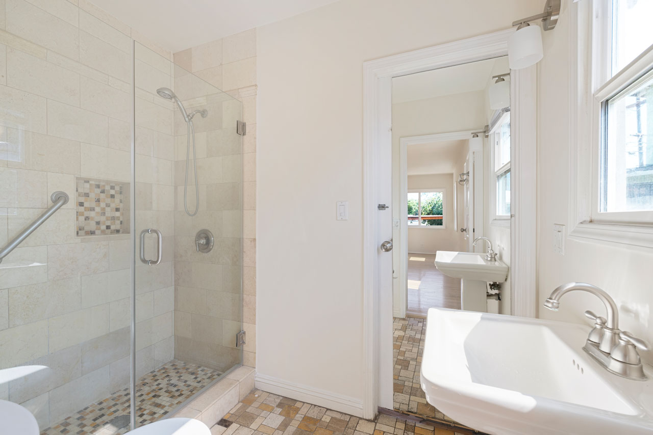 3311 Carlyle St Glassell Park Home for Sale Tracy Do Real Estate
